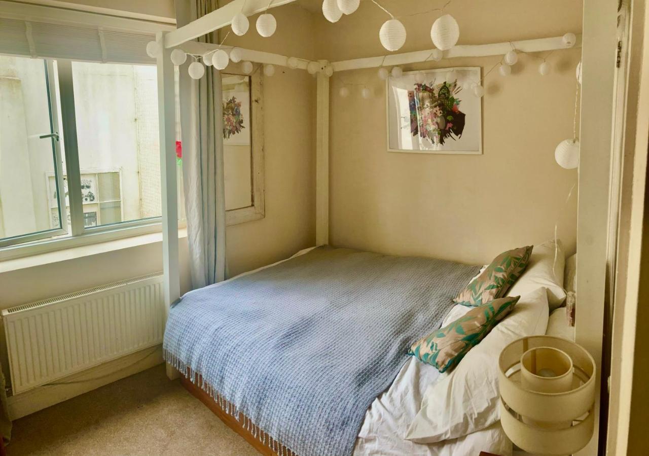 Little Brighton Beach Apartments - Also Separate Spa Cabin And Watersports Kültér fotó