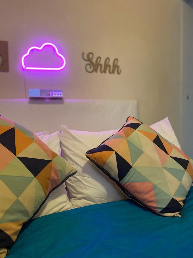 Little Brighton Beach Apartments - Also Separate Spa Cabin And Watersports Kültér fotó