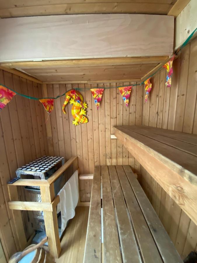 Little Brighton Beach Apartments - Also Separate Spa Cabin And Watersports Kültér fotó