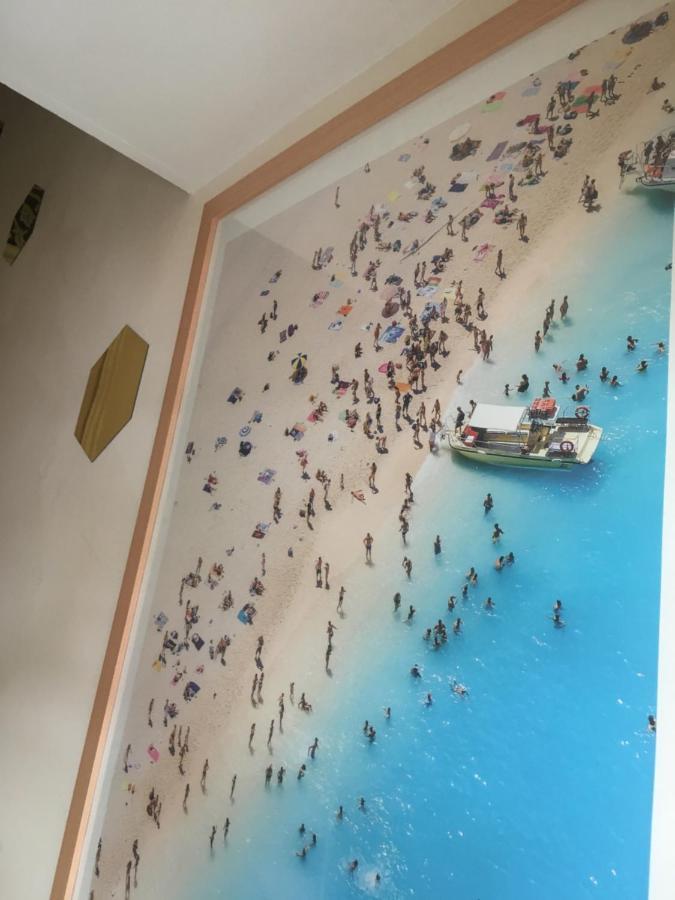 Little Brighton Beach Apartments - Also Separate Spa Cabin And Watersports Kültér fotó